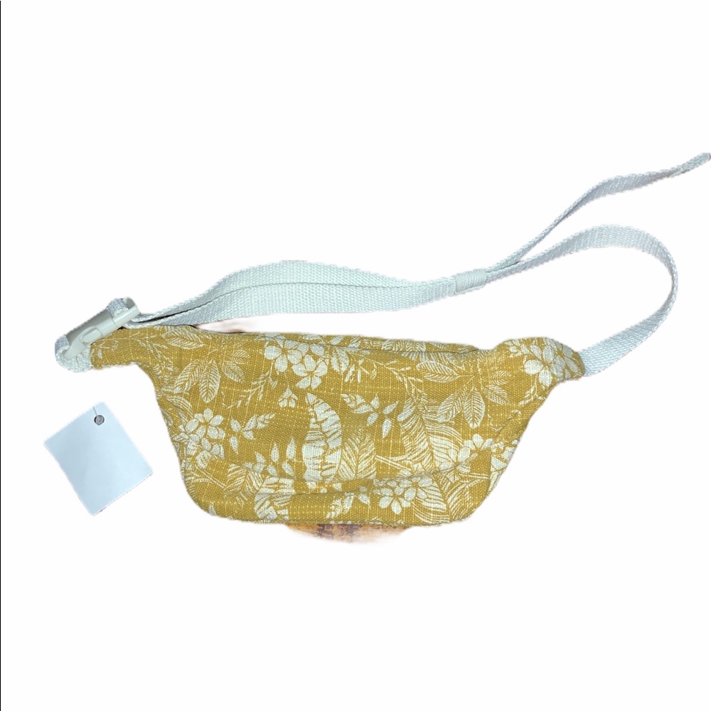 Wild Fable Fanny Pack - Picture 2 of 4